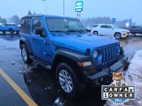 Used 2023 Jeep Wrangler Sport S image 2