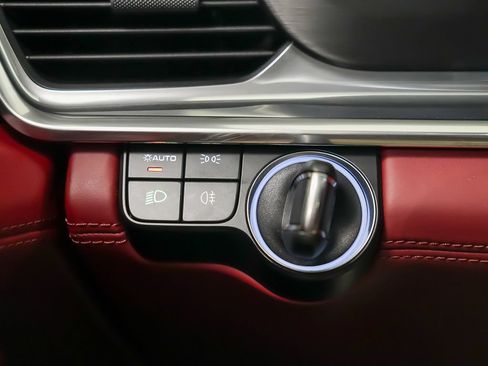 Certified 2023 Porsche Panamera 4 Platinum Edition AWD/4WD image 25