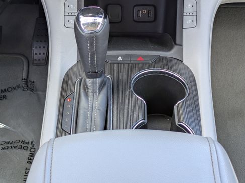 Used 2018 GMC Acadia SLT image 18