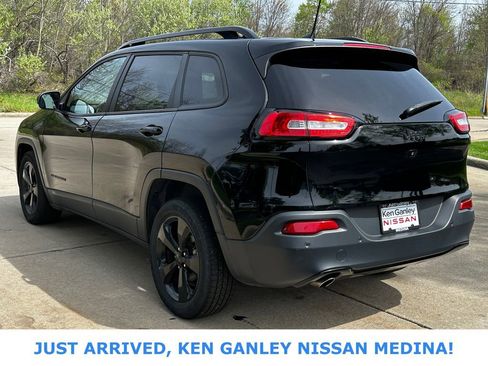 Used 2017 Jeep Cherokee High Altitude FWD image 5