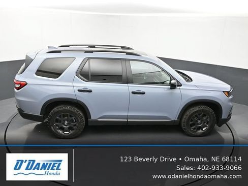 Used 2024 Honda Pilot TrailSport image 19