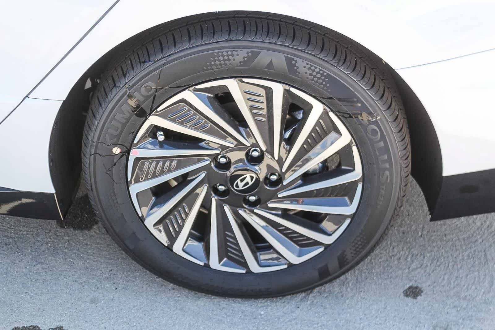 Certified 2026 Hyundai Sonata SEL FWD image 9