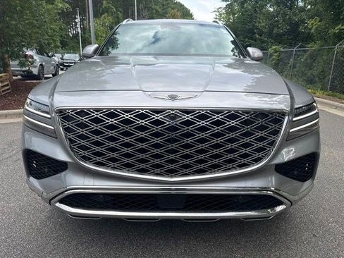 Used 2025 Genesis GV80 3.5T Prestige AWD/4WD image 2