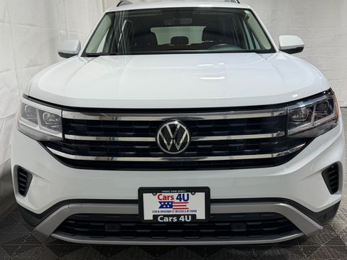 Used 2022 Volkswagen Atlas SE w/ Black Wheel Package image 2