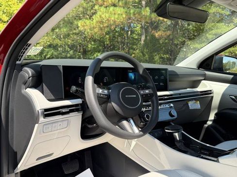 New 2026 Hyundai Tucson SEL image 15