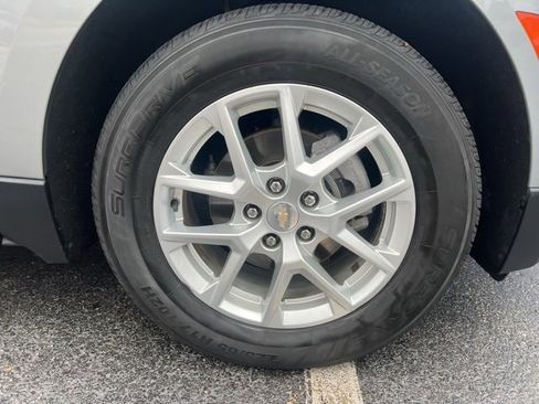 Used 2023 Chevrolet Equinox LT image 41