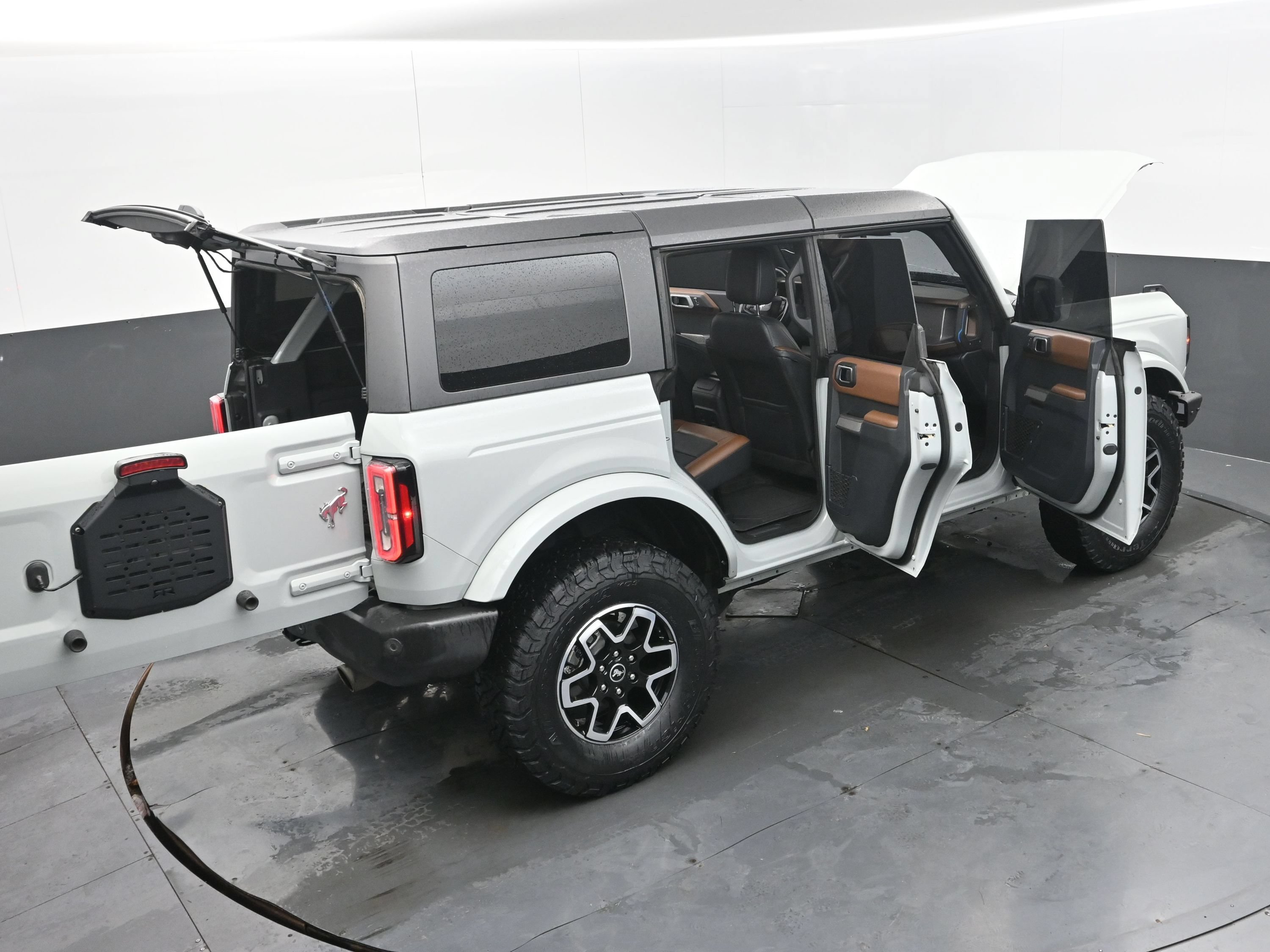Used 2023 Ford Bronco Outer Banks AWD/4WD image 43