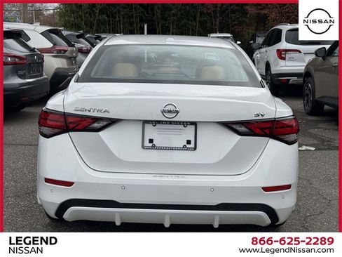 Used 2022 Nissan Sentra SV w/ SV Premium Package image 6