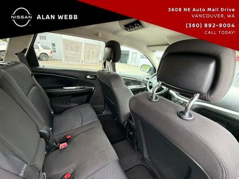 Used 2015 Dodge Journey SXT w/ Flexible Seating Group FWD image 23