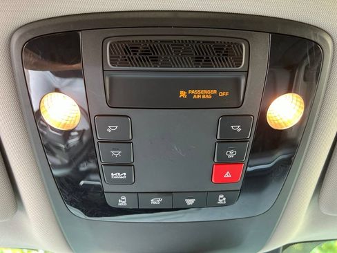 Used 2026 Kia Carnival EX FWD image 30