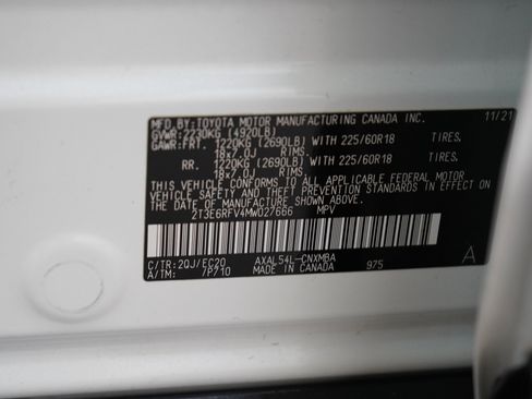 Used 2021 Toyota RAV4 XSE w/ XSE Grade Weather Package AWD/4WD image 28