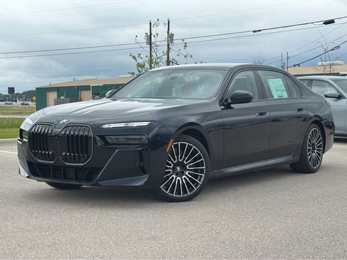 New 2025 BMW 760i xDrive i xDrive w/ Executive Package image 2