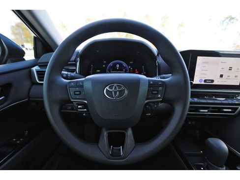 Used 2026 Toyota Camry LE image 13