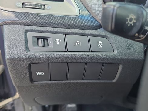 Used 2016 Hyundai Santa Fe Sport FWD image 19
