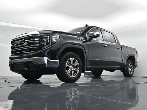Used 2025 GMC Sierra 1500 SLT RWD image 25