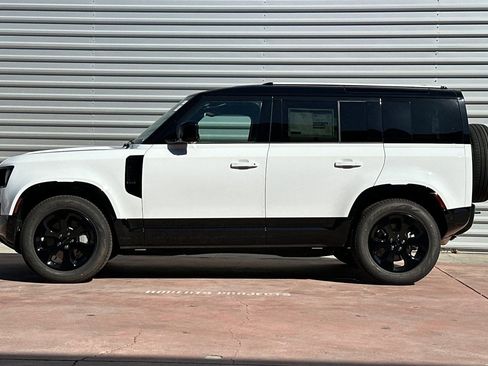 New 2026 Land Rover Defender 110 X-Dynamic SE AWD/4WD image 2