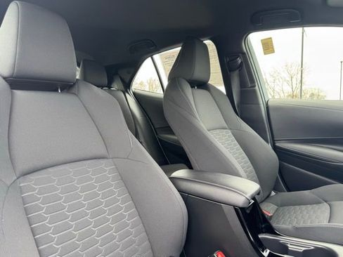 Used 2022 Toyota Corolla SE w/ SE Preferred Package FWD image 13