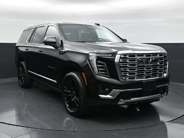 Used 2026 GMC Yukon Denali w/ Sun & Power Step Package AWD/4WD image 4