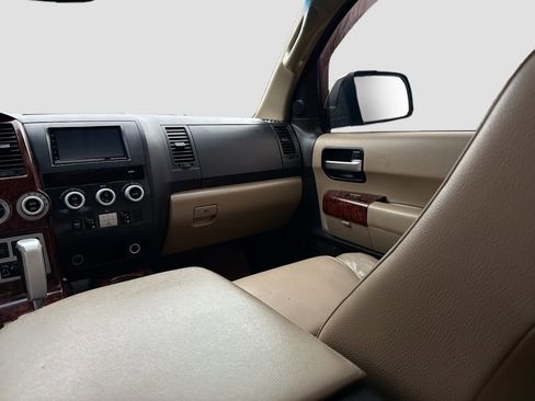 Used 2008 Toyota Sequoia Platinum image 24