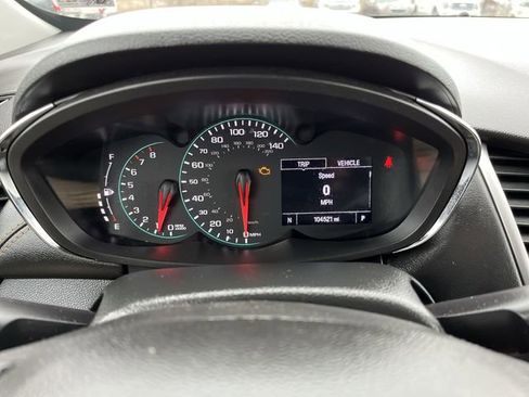Used 2019 Chevrolet Trax LT w/ LT Convenience Package image 12