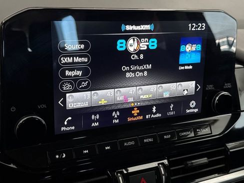 Used 2025 Nissan Pathfinder Platinum w/ Cargo Package image 18