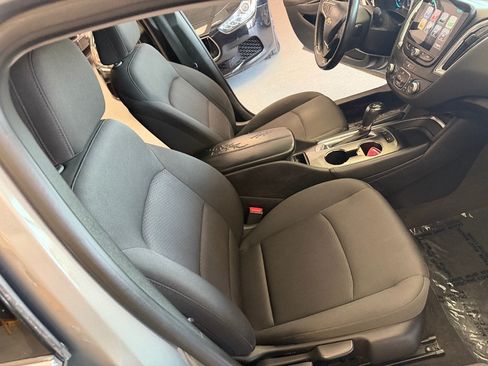 Used 2018 Chevrolet Malibu LT w/ Driver Confidence Package FWD image 19