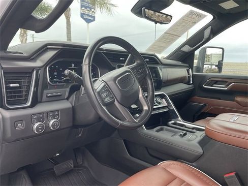 Used 2024 GMC Sierra 2500 Denali Ultimate w/ Max Trailering Package image 10