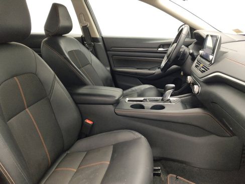 Used 2019 Nissan Altima 2.5 SR w/ SR Premium Package image 21