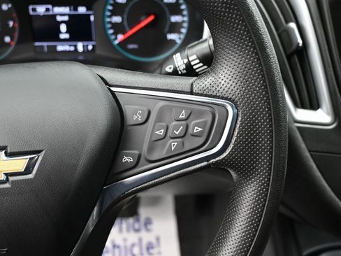 Used 2023 Chevrolet Malibu LS image 19