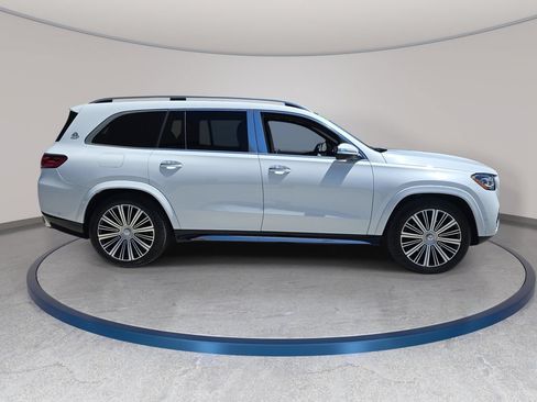 Used 2026 Mercedes-Benz Maybach GLS 600 4MATIC image 5