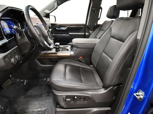 Used 2024 Chevrolet Silverado 1500 RST AWD/4WD image 14