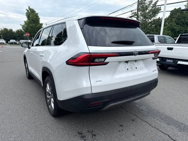 Certified 2024 Toyota Grand Highlander AWD image 11