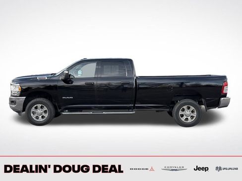 Used 2024 RAM 2500 Big Horn AWD/4WD image 3