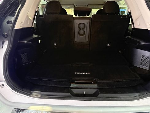 Used 2020 Nissan Rogue SV image 33