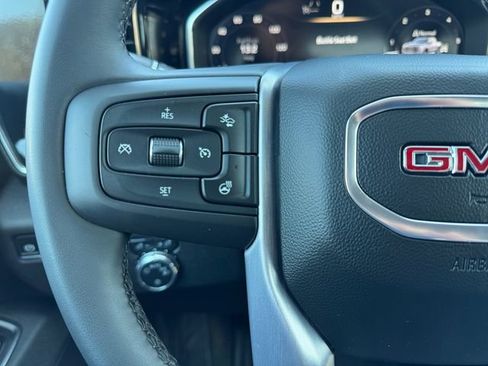 Used 2025 GMC Sierra 1500 SLE image 13