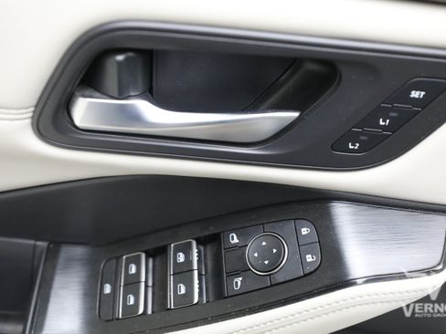 Used 2023 Nissan Rogue SL w/ SL Premium Package FWD image 16