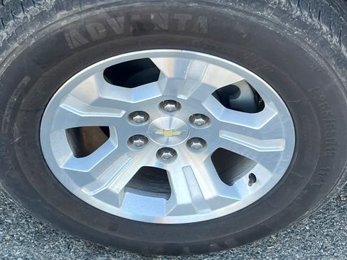 Used 2018 Chevrolet Silverado 1500 LT w/ All Star Edition image 22