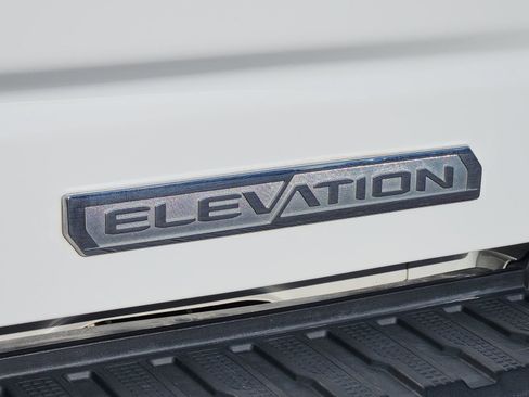 Certified 2024 GMC Sierra 1500 Elevation image 13