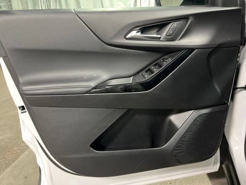 Used 2026 Chevrolet Equinox LT FWD image 21