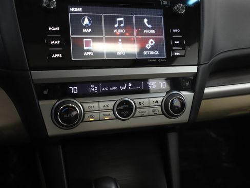 Used 2016 Subaru Legacy 3.6R Limited image 21