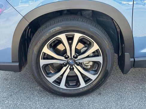 Used 2024 Subaru Forester Limited AWD/4WD image 9