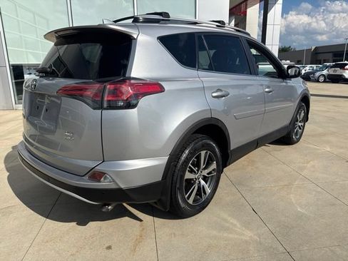 Used 2016 Toyota RAV4 XLE w/ Convenience Package AWD/4WD image 7