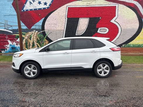 Used 2023 Ford Edge SE AWD/4WD image 3
