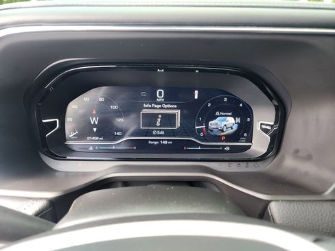 Used 2024 GMC Yukon XL Denali image 33