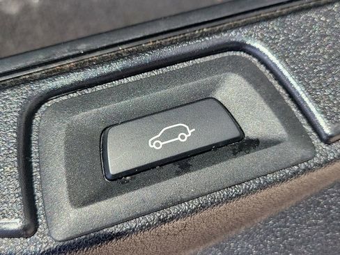 Used 2024 BMW X5 sDrive40i w/ M Sport Package RWD image 14