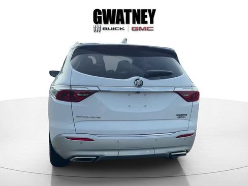 Used 2024 Buick Enclave Essence FWD image 4