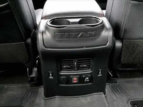 Used 2023 Nissan Titan PRO-4X w/ Pro-4x Convenience Package AWD/4WD image 17