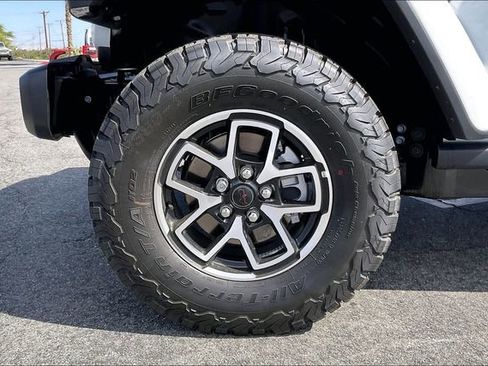 New 2026 Jeep Wrangler Unlimited Rubicon AWD/4WD image 10