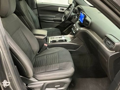 Used 2020 Ford Explorer XLT RWD image 19