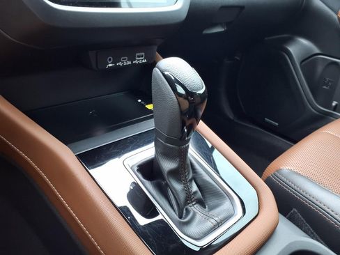 Used 2025 Subaru Forester Touring w/ Protection Package image 28